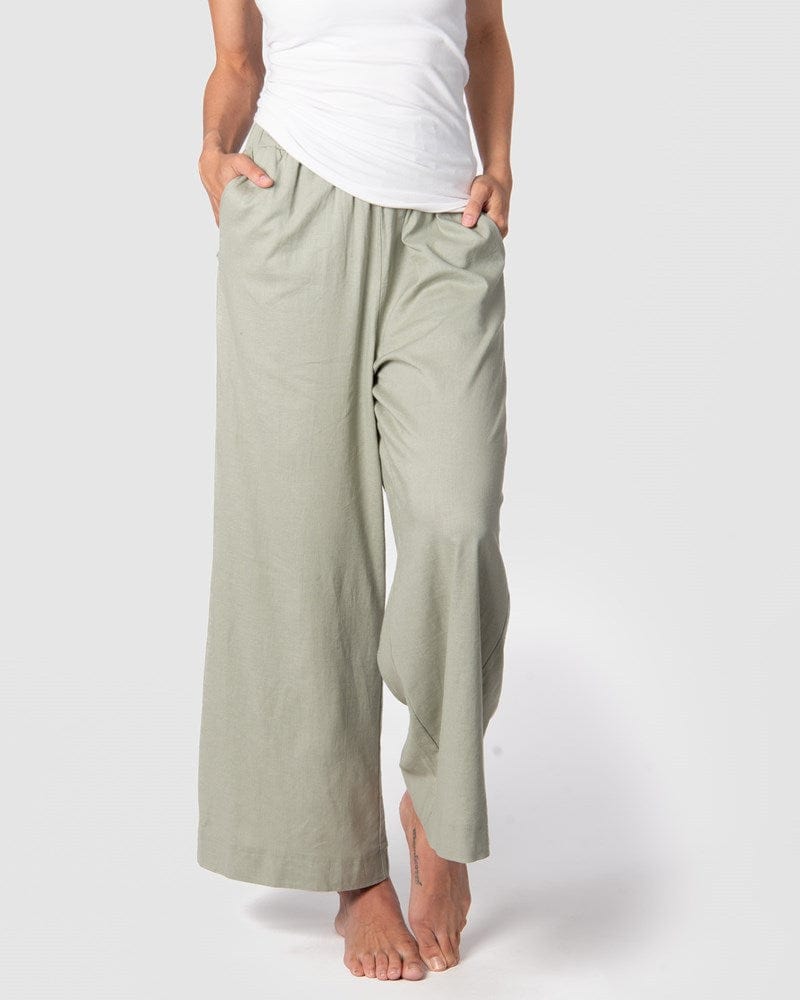 Discover Hotmilk US's newest addition to their loungewear collection - the 'Lounge Pant in Sage.' Crafted from a sumptuous linen blend, this lounge pant offers both style and comfort. The soothing Sage color is perfect for relaxation. Featuring a soft, stretchy waistband, these pants are designed for ultimate comfort during your downtime